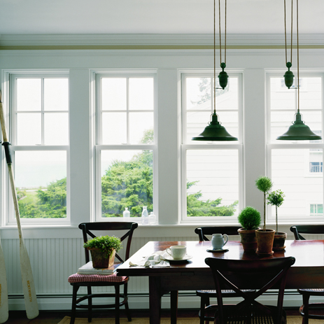 400 Series Woodwright Double-Hung Windows, White Interior, Colonial Grilles
American Farmhouse Home Style
Georgian / Federal Home Style